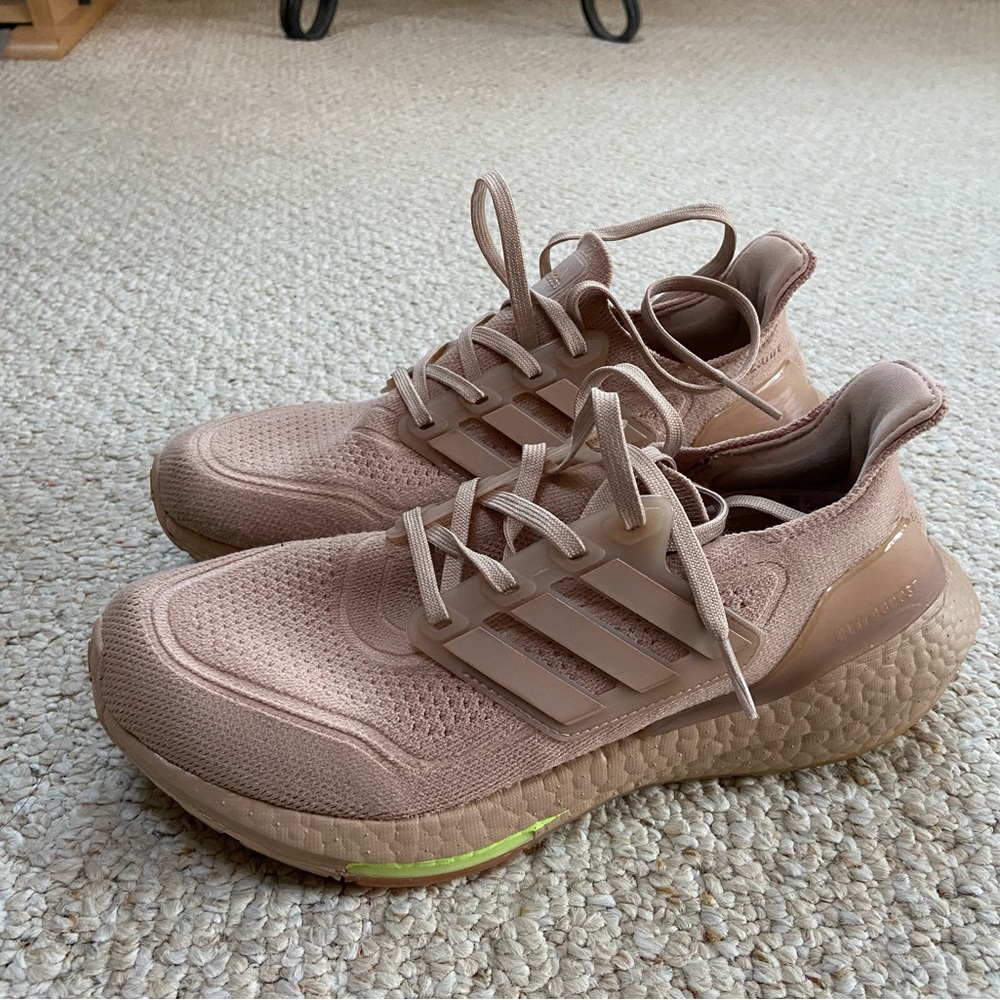Adidas running shoes original retail 250$